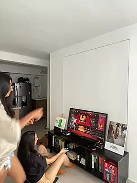 Annie-Hank online show from 11, 12, 2024