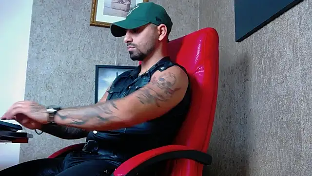 NigelBoydXXX online show from 25, 1, 2025