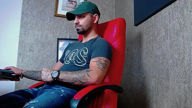 NigelBoydXXX online show from 30, 1, 2025