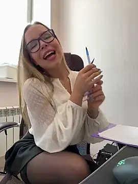 Snapshot of mur_girl chatting on 6, 2, 2025 mur girl online show from 6, 2, 2025