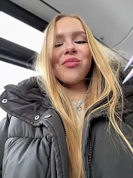 Snapshot of mur_girl chatting on 8, 2, 2025 mur girl online show from 8, 2, 2025