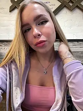 Snapshot of mur_girl chatting on 2, 3, 2025 mur girl online show from 2, 3, 2025