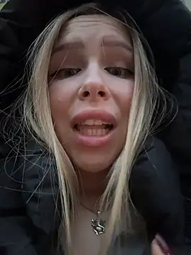 Snapshot of mur_girl chatting on 20, 12, 2025 mur girl online show from 20, 12, 2025