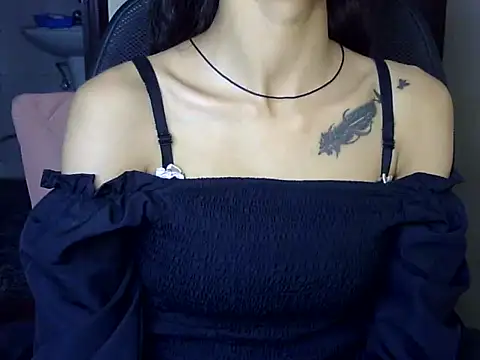 MAAYRA 09 online show from 11, 1, 2025