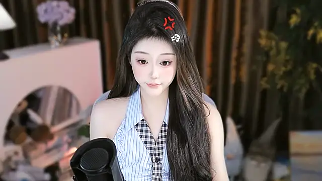 Snapshot of Arwyn-rr chatting on 12, 11, 2025 Arwyn-rr online show from 12, 11, 2025