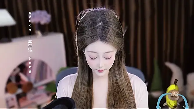 Snapshot of Arwyn-rr chatting on 13, 4, 2026 Arwyn-rr online show from 13, 4, 2026