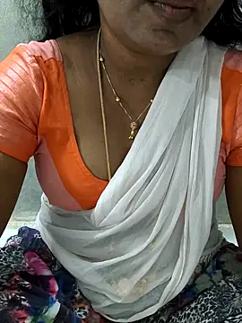 Snapshot of MaaliiiPonuTamil chatting on 16, 5, 2026 MaaliiiPonuTamil online show from 16, 5, 2026