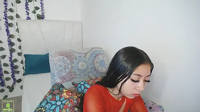Snapshot of NathaliaSweet_11 chatting on 9, 5, 2026 NathaliaSweet 11 online show from 9, 5, 2026
