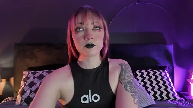 Snapshot of Aylen_darkmoor chatting on 12, 2, 2025 Aylen darkmoor online show from 12, 2, 2025