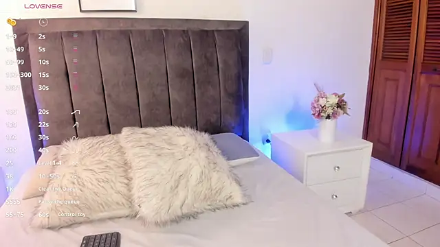 Snapshot of Sophia_Clark8 chatting on 23, 9, 2025 Sophia Clark8 online show from 23, 9, 2025