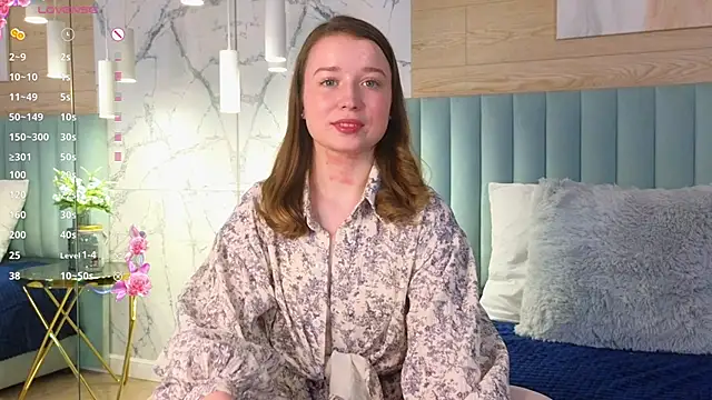 Snapshot of MichelleHaynes chatting on 12, 12, 2024 MichelleHaynes online show from 12, 12, 2024