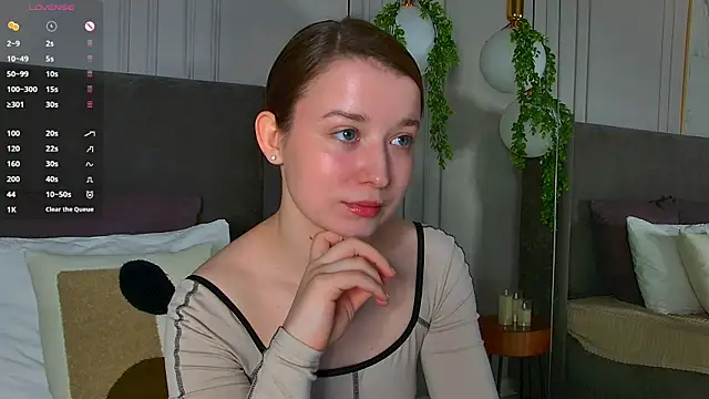 Snapshot of MichelleHaynes chatting on 13, 3, 2025 MichelleHaynes online show from 13, 3, 2025