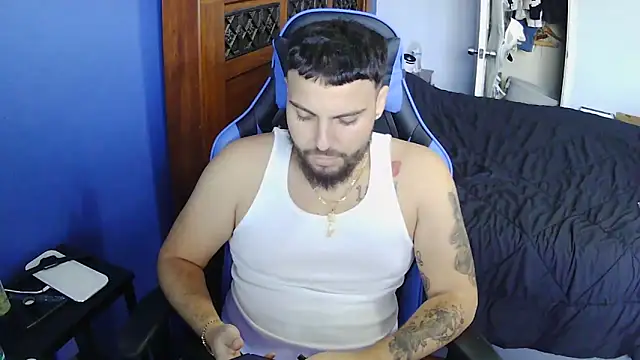 Snapshot of MasterKvn chatting on 4, 3, 2025 MasterKvn online show from 4, 3, 2025