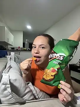 AgnesCampp online show from 9, 3, 2025