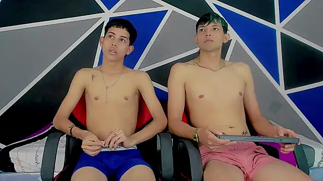 migueyalejo teens online show from 25, 1, 2025