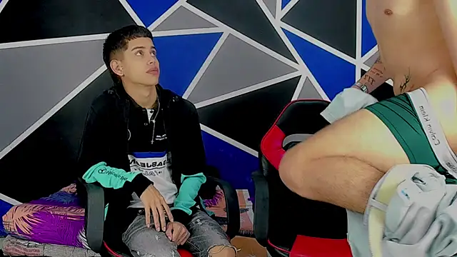 migueyalejo teens online show from 6, 3, 2025