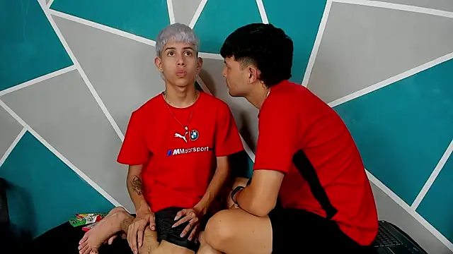 Snapshot of migueyalejo_teens chatting on 17, 10, 2025 migueyalejo teens online show from 17, 10, 2025