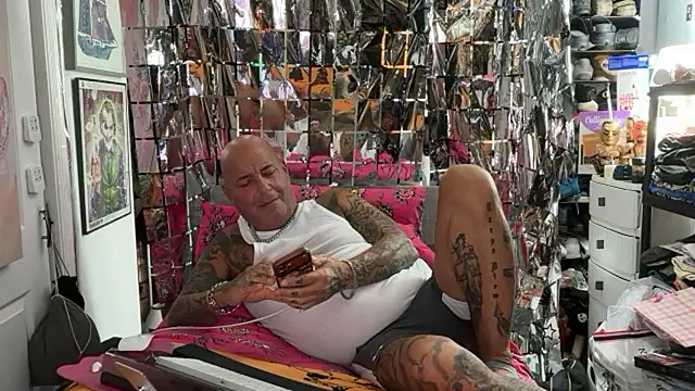 joeytatts66 online show from 15, 5, 2026