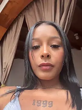 natali henao online show from 12, 11, 2025