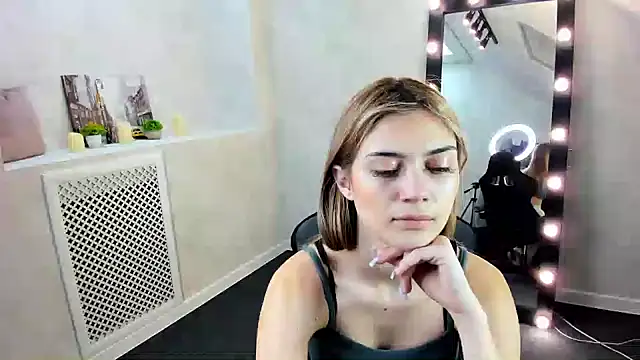 Snapshot of Cherry_Price chatting on 6, 12, 2024 Cherry Price online show from 6, 12, 2024