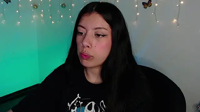 Snapshot of iam_emy chatting on 28, 12, 2024 iam emy online show from 28, 12, 2024