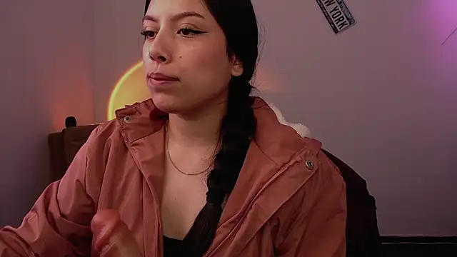 Snapshot of iam_emy chatting on 18, 2, 2025 iam emy online show from 18, 2, 2025