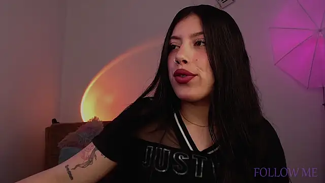 Snapshot of iam_emy chatting on 21, 2, 2025 iam emy online show from 21, 2, 2025