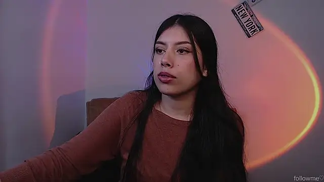 Snapshot of iam_emy chatting on 20, 3, 2025 iam emy online show from 20, 3, 2025