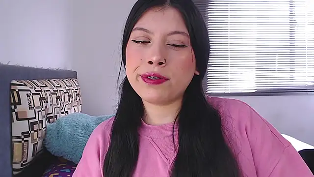 Snapshot of iam_emy chatting on 5, 10, 2025 iam emy online show from 5, 10, 2025