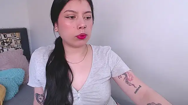 Snapshot of iam_emy chatting on 26, 10, 2025 iam emy online show from 26, 10, 2025