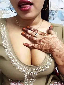 Snapshot of Sania-Love chatting on 5, 4, 2026 Sania-Love online show from 5, 4, 2026