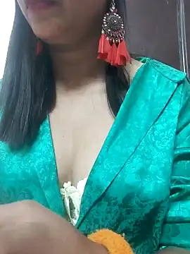 Snapshot of The_brutegodddess chatting on 10, 12, 2024 The brutegodddess online show from 10, 12, 2024