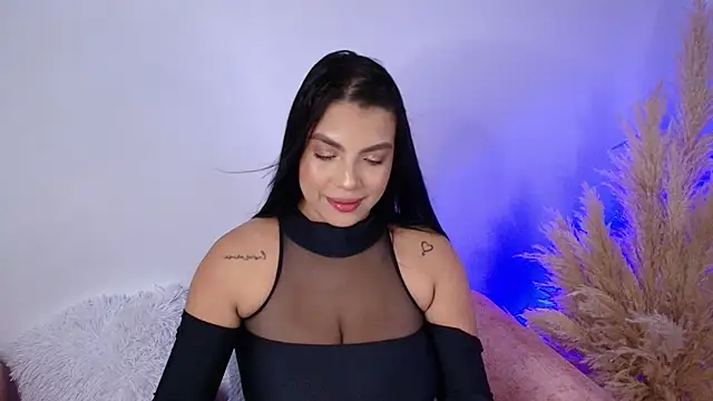 Snapshot of AngelaWhitte_ chatting on 14, 1, 2025 AngelaWhitte online show from 14, 1, 2025