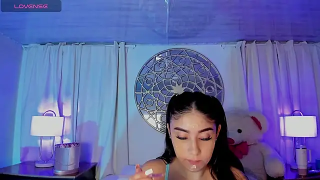 Snapshot of Belliinda_21 chatting on 15, 1, 2026 Belliinda 21 online show from 15, 1, 2026