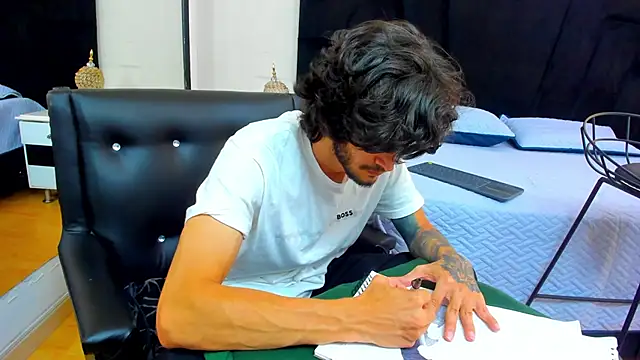 Loggan donnelly online show from 13, 2, 2025