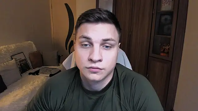 Snapshot of handsome_guy01 chatting on 24, 9, 2025 handsome guy01 online show from 24, 9, 2025