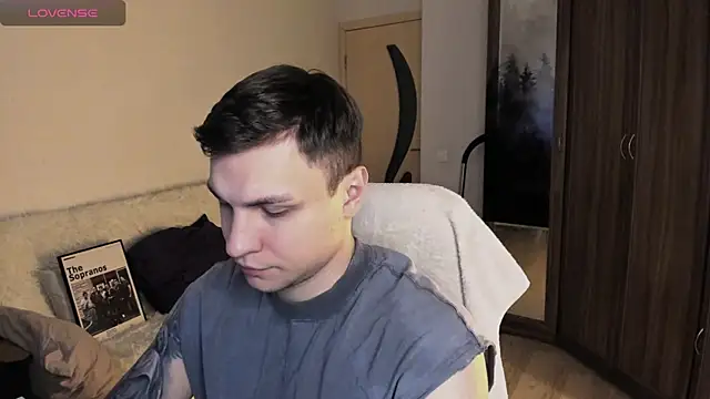 Snapshot of handsome_guy01 chatting on 5, 10, 2025 handsome guy01 online show from 5, 10, 2025