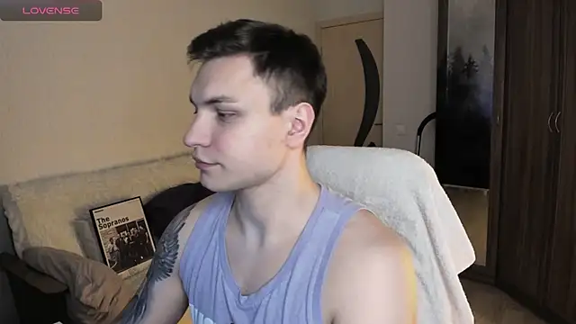 Snapshot of handsome_guy01 chatting on 7, 10, 2025 handsome guy01 online show from 7, 10, 2025