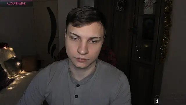 handsome guy01 online show from 27, 11, 2025