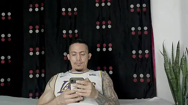 Alex motta online show from 27, 12, 2024