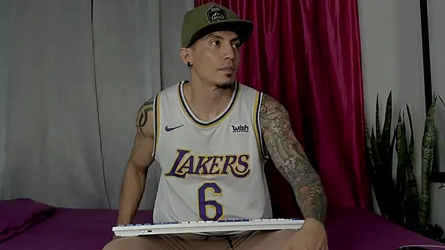 Alex motta online show from 30, 12, 2024