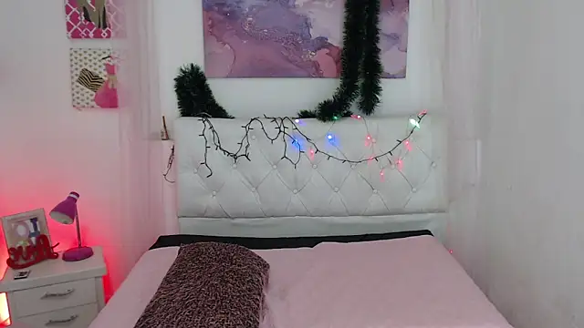 Snapshot of karol_adams_1 chatting on 5, 12, 2024 karol adams 1 online show from 5, 12, 2024