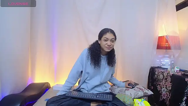 Snapshot of Aurora_ath chatting on 13, 6, 2026 Aurora ath online show from 13, 6, 2026