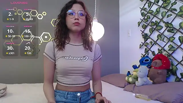 Snapshot of Nikoll_kitten chatting on 18, 10, 2025 Nikoll kitten online show from 18, 10, 2025