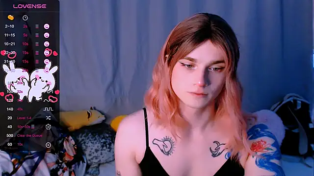 Snapshot of Alice_Hells chatting on 25, 9, 2025 Alice Hells online show from 25, 9, 2025