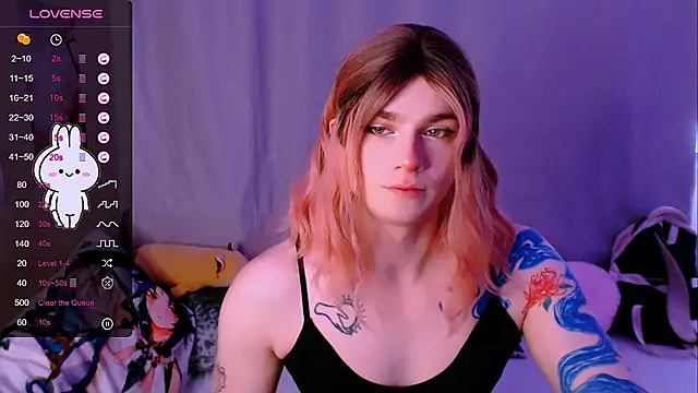 Snapshot of Alice_Hells chatting on 26, 9, 2025 Alice Hells online show from 26, 9, 2025