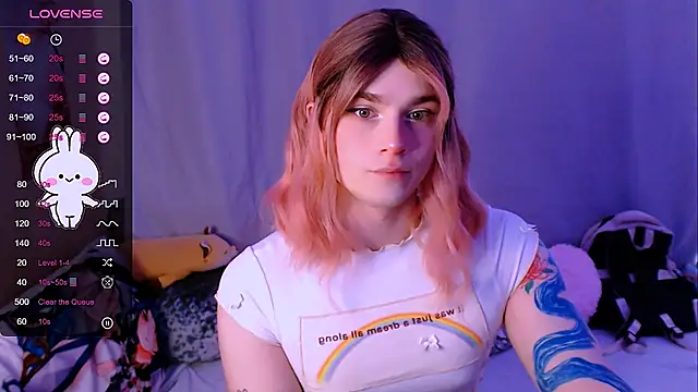 Snapshot of Alice_Hells chatting on 28, 9, 2025 Alice Hells online show from 28, 9, 2025