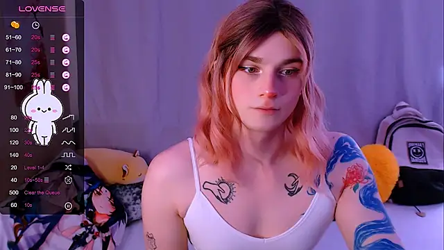 Snapshot of Alice_Hells chatting on 3, 10, 2025 Alice Hells online show from 3, 10, 2025