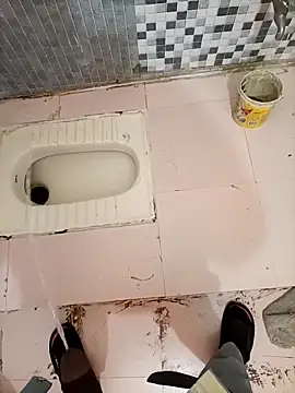 Snapshot of RRahullove69 chatting on 15, 4, 2026 RRahullove69 online show from 15, 4, 2026