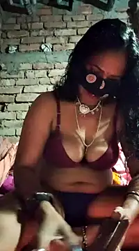 Hotty-dola online show from 7, 1, 2025